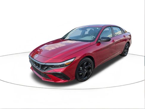Certified 2026 Hyundai Elantra Sport FWD image 4