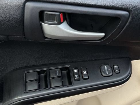 Used 2014 Toyota Camry FWD image 9