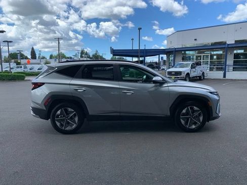 Certified 2025 Hyundai Tucson SEL FWD image 10