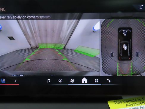 Certified 2025 BMW X3 xDrive30i w/ Premium Package image 16