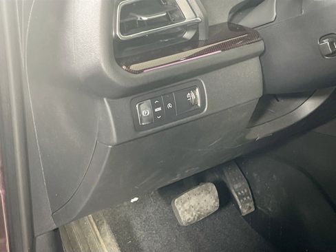 Used 2024 Chevrolet Traverse RS w/ LPO, Floor Liner Package image 10