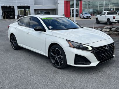 Used 2023 Nissan Altima 2.5 SR w/ SR Premium Package