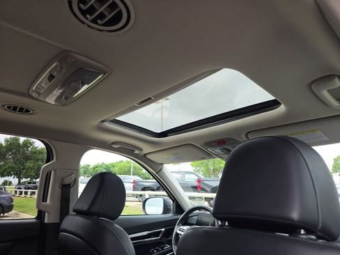 Certified 2023 Kia Telluride S w/ S Sunroof Package AWD/4WD image 20