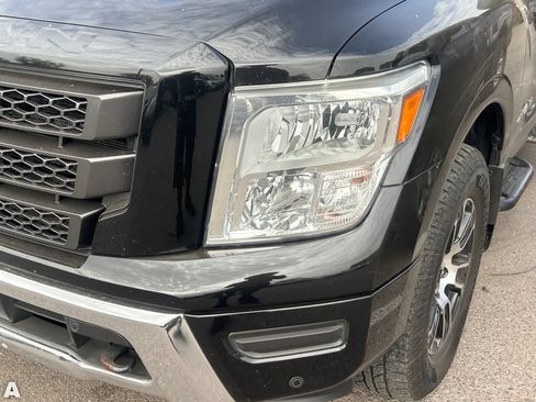 Used 2021 Nissan Titan SV w/ SV Convenience Package AWD/4WD image 10