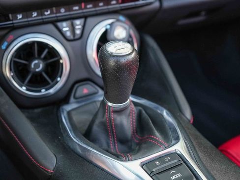 Used 2023 Chevrolet Camaro LT w/ Technology Package RWD image 18