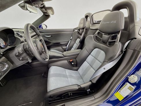 Certified 2025 Porsche 718 Boxster Spyder RS RWD image 5