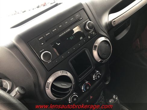 Used 2012 Jeep Wrangler Sport AWD/4WD image 14