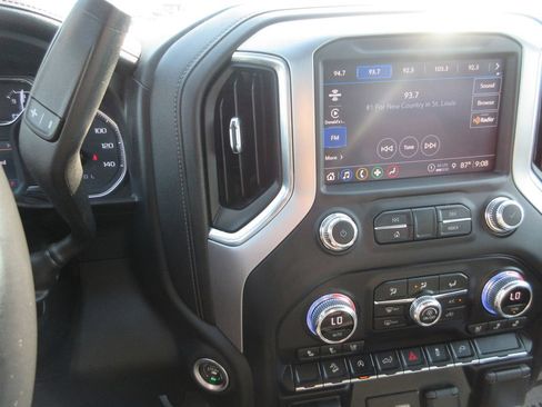 Certified 2021 GMC Sierra 1500 SLT w/ SLT Premium Package AWD/4WD image 31