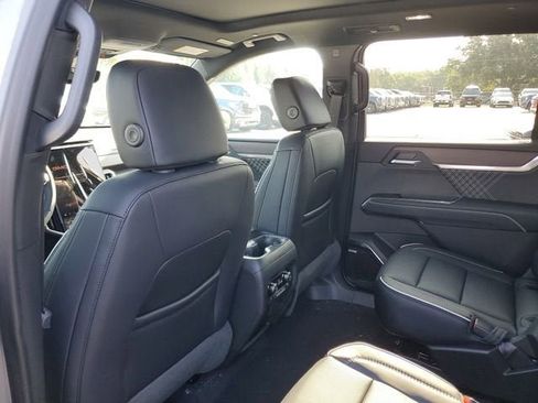 New 2026 GMC Acadia Denali w/ Super Cruise Package FWD image 10