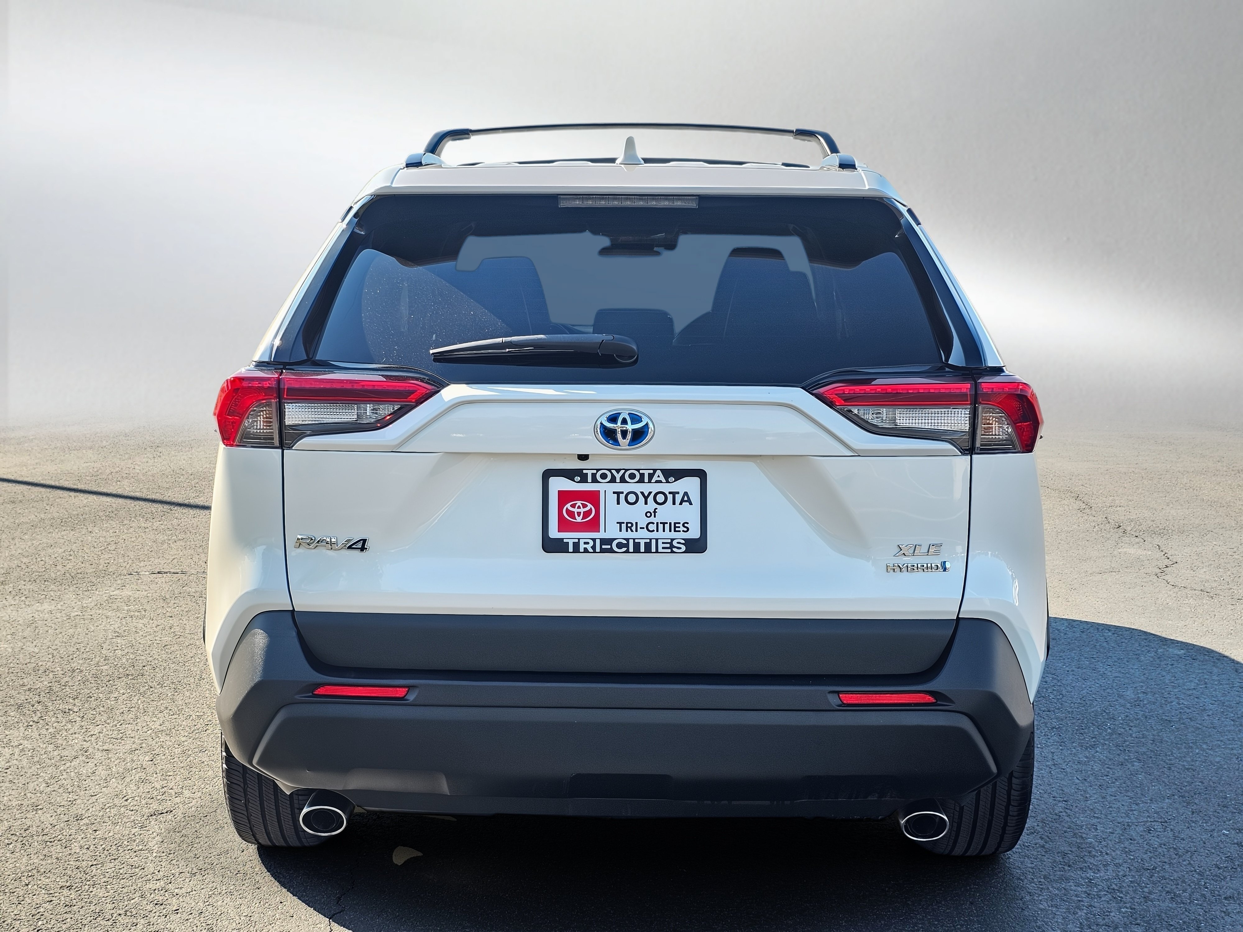Certified 2021 Toyota RAV4 XLE Premium AWD/4WD image 4