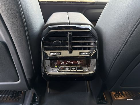 Used 2025 BMW iX xDrive50 AWD/4WD image 45