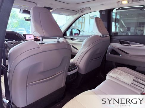 Used 2026 INFINITI QX60 Luxe FWD image 26