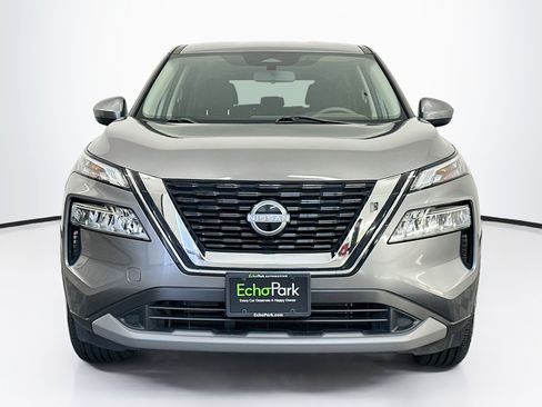 Used 2023 Nissan Rogue SV AWD/4WD image 2