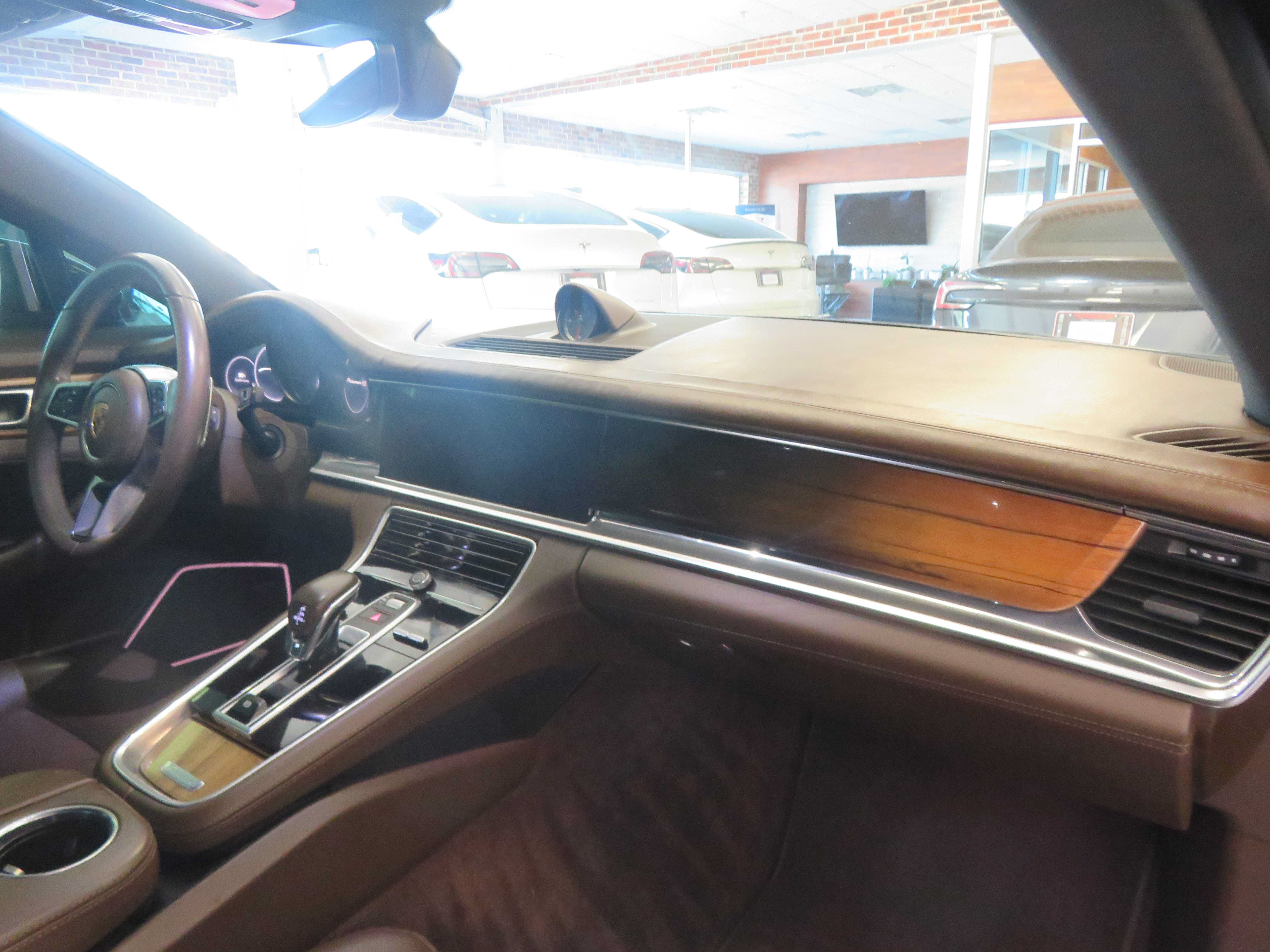 Used 2018 Porsche Panamera 4S AWD/4WD image 31