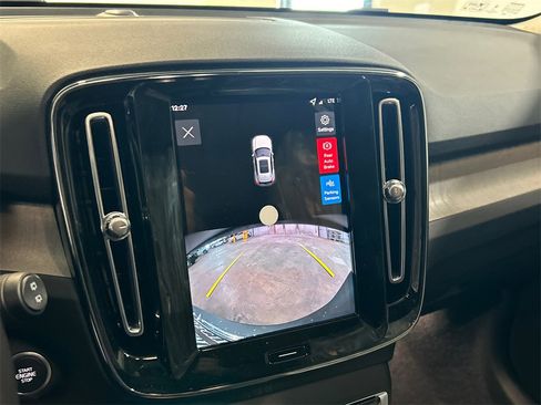 New 2026 Volvo XC40 B5 Core w/ Protection Package Premier image 17