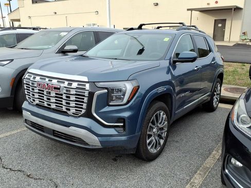 Used 2026 GMC Terrain Denali w/ LPO, Floor Liner Package image 5