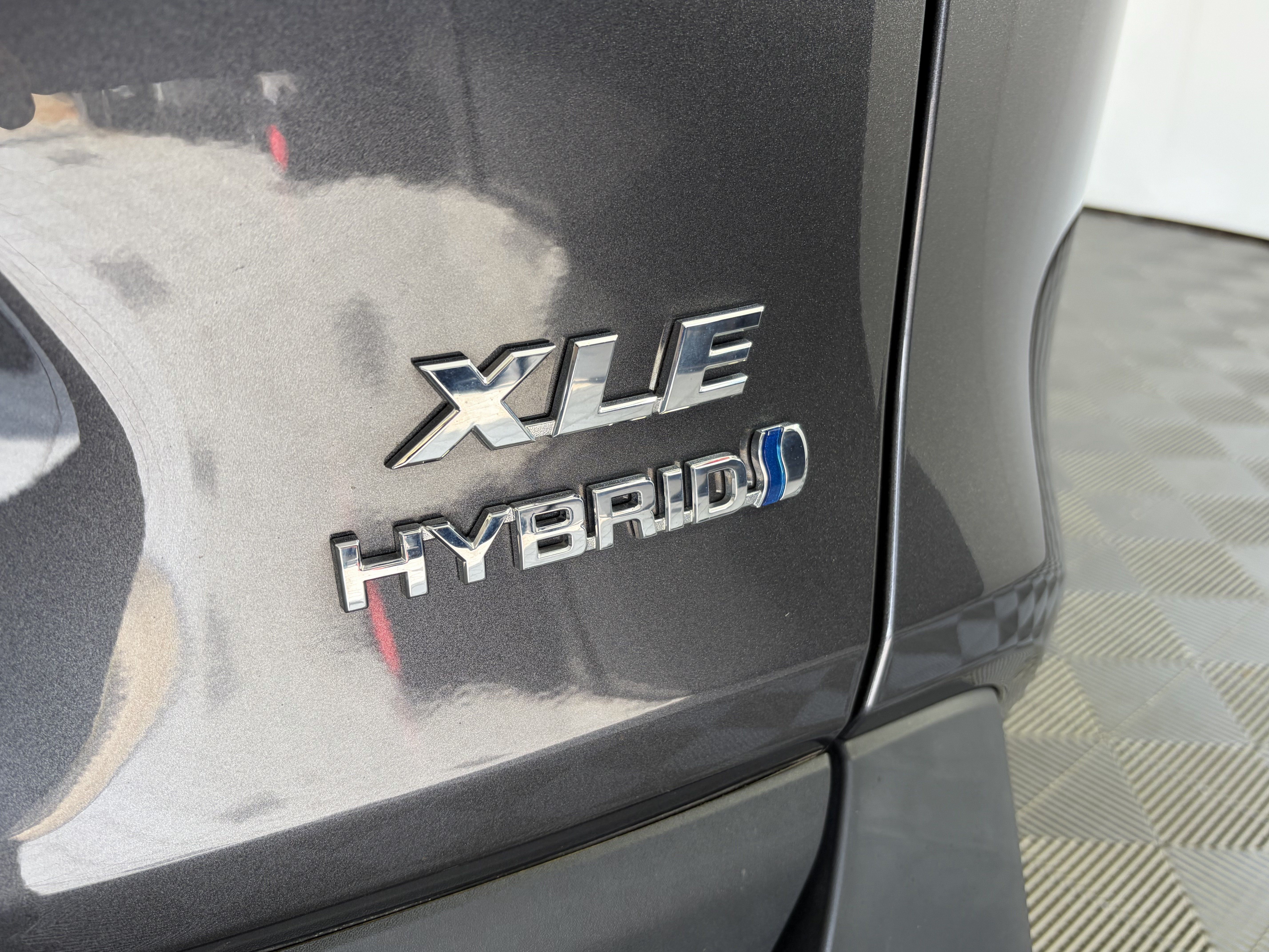 Used 2022 Toyota RAV4 XLE w/ Convenience Package AWD/4WD image 21