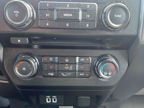 Used 2018 Ford F150 XLT w/ Equipment Group 302A Luxury AWD/4WD image 23