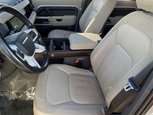 Used 2020 Land Rover Defender 110 SE image 6