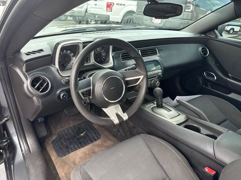 Used 2010 Chevrolet Camaro LT RWD image 7