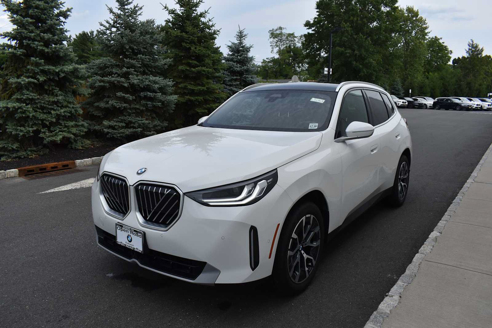 Used 2026 BMW X3 xDrive30i w/ Convenience Package AWD/4WD image 3
