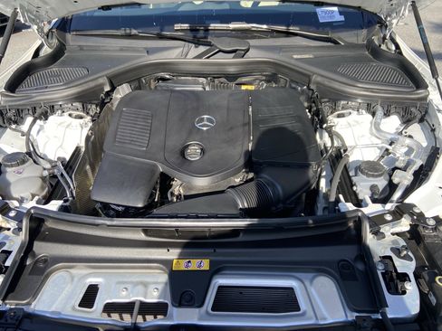 Certified 2025 Mercedes-Benz GLC 300 4MATIC image 55