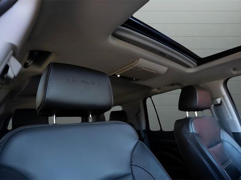 Used 2019 GMC Yukon Denali w/ Denali Ultimate Package image 26