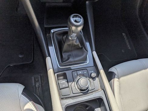 Used 2018 MAZDA MAZDA3 Grand Touring w/ Premium Equipment Package image 20