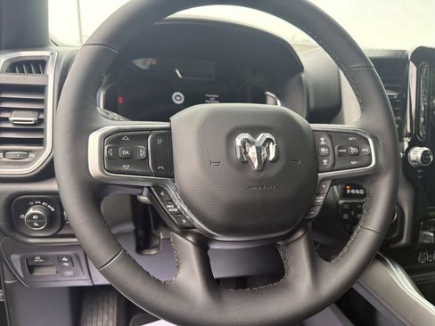 Certified 2025 RAM 1500 Big Horn AWD/4WD image 18