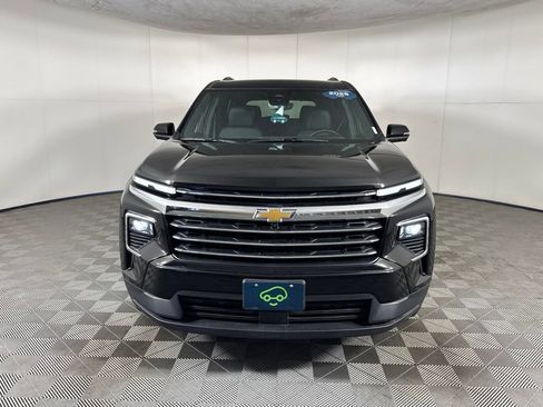 Certified 2026 Chevrolet Traverse LT w/ Driver Confidence Package AWD/4WD image 2