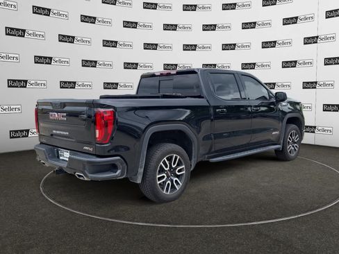 Used 2024 GMC Sierra 1500 AT4 w/ Technology Package AWD/4WD image 6