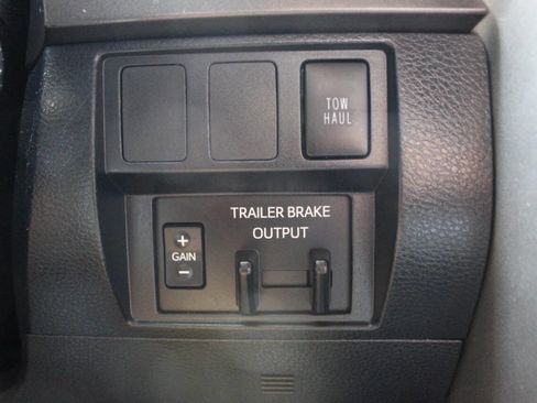 Used 2020 Toyota Tundra SR5 w/ SR5 Leather Package image 21