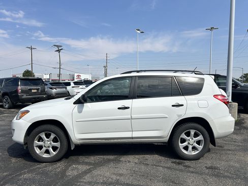 Used 2012 Toyota RAV4 4WD w/ Value Pkg image 2