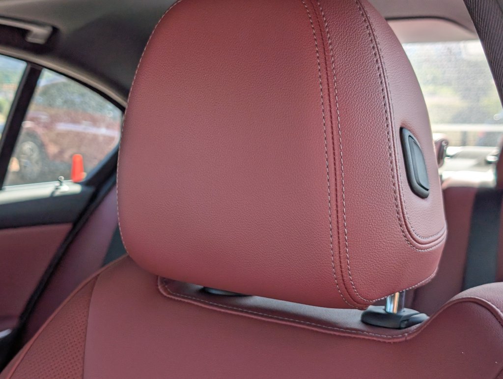 Used 2024 BMW 330i Sedan RWD image 13
