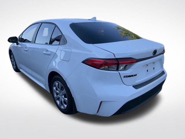 Used 2025 Toyota Corolla LE FWD image 9