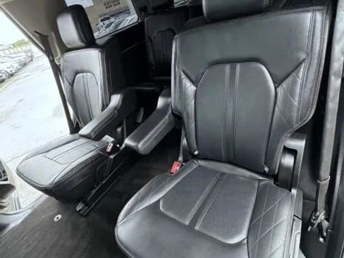 Used 2018 Ford Expedition Platinum AWD/4WD image 19