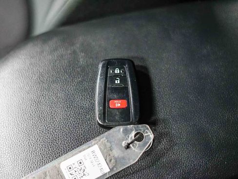 Certified 2024 Toyota RAV4 XLE FWD image 31