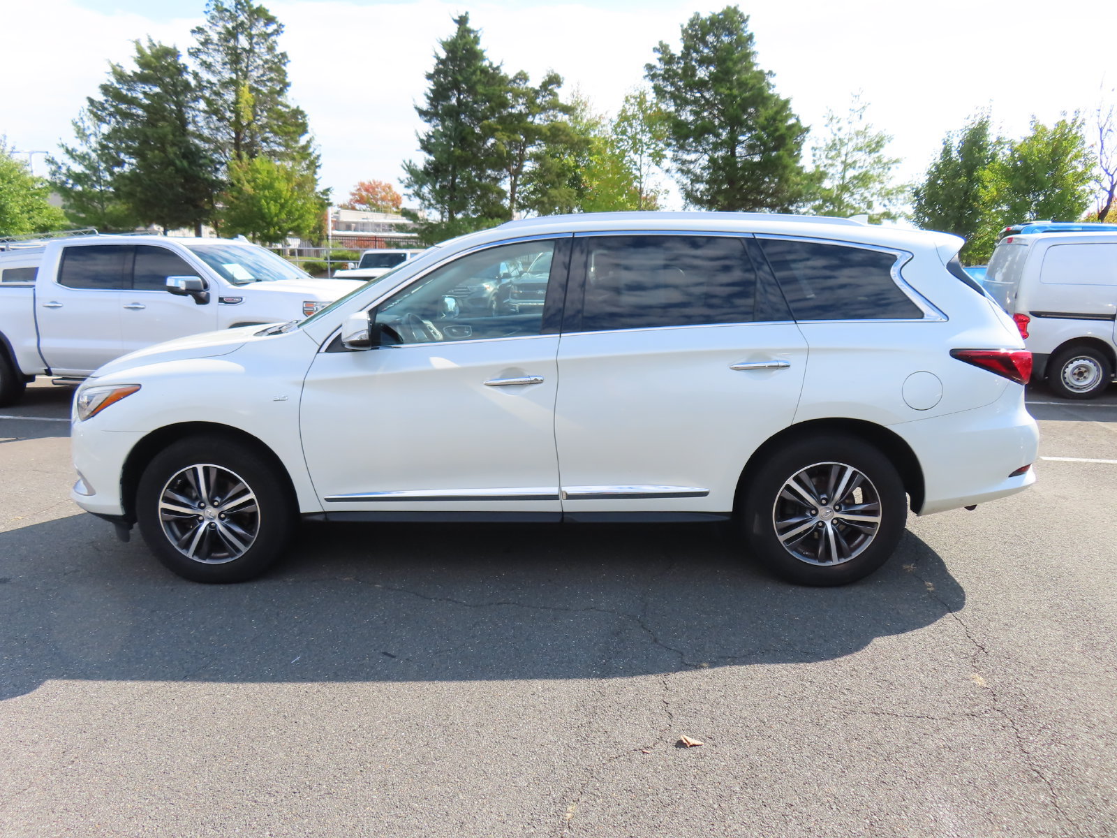 Used 2016 INFINITI QX60 Luxe w/ Premium Package AWD/4WD image 8