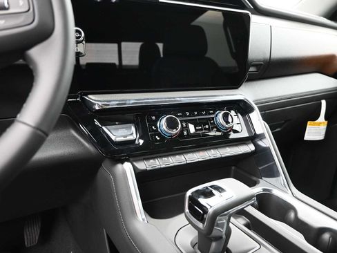 New 2026 GMC Sierra 1500 Denali w/ Denali Reserve Package image 17