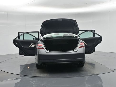Used 2010 Toyota Camry SE image 32