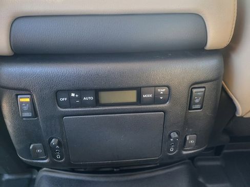 Used 2020 Nissan Armada Platinum w/ Captain's Chairs Package image 16