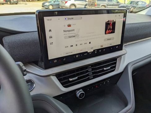 New 2026 Ford Explorer Active image 24