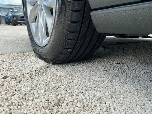 Used 2019 Chevrolet Malibu LT image 50