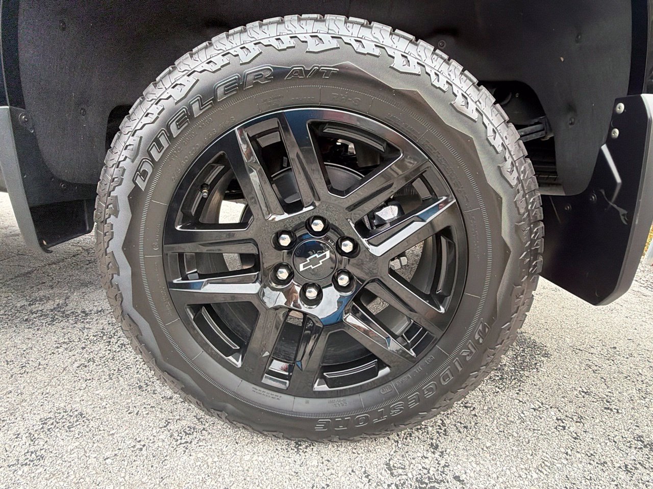 Used 2026 Chevrolet Silverado 1500 LT Trail Boss w/ LT Trail Boss Premium Package AWD/4WD image 12