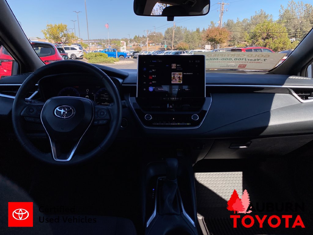 Certified 2026 Toyota Corolla SE w/ SE Package FWD image 13