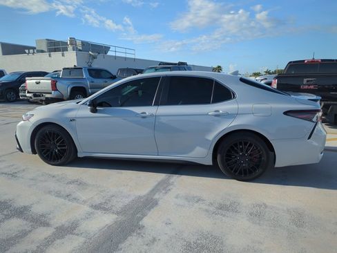 Used 2023 Toyota Camry SE w/ Convenience Package FWD image 5