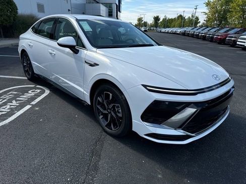 Used 2024 Hyundai Sonata SEL image 3