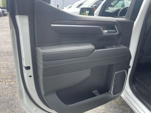 Used 2025 GMC Sierra 1500 SLT image 23