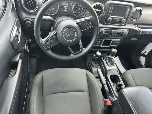 Used 2018 Jeep Wrangler Unlimited Sport AWD/4WD image 9