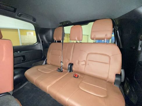 Used 2019 Toyota Land Cruiser image 25